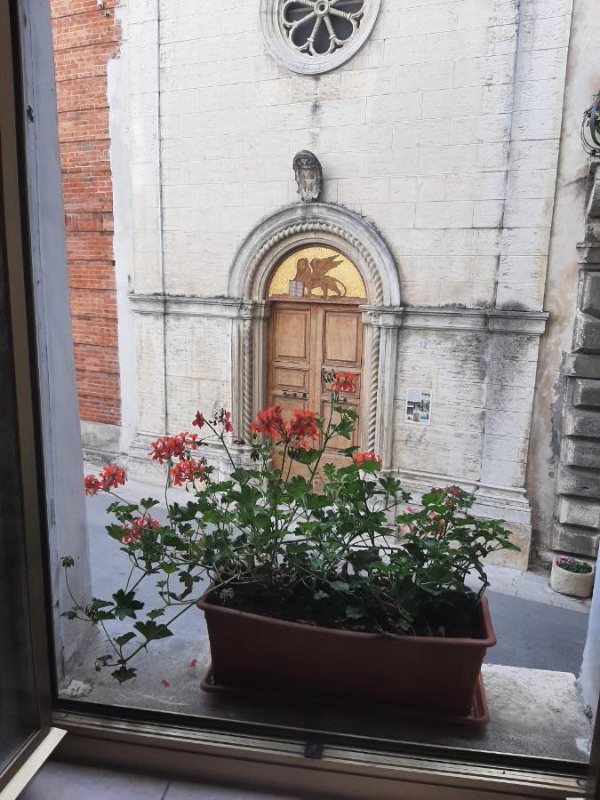 Alloggi Piazza Umberto Primo Pacentro Εξωτερικό φωτογραφία