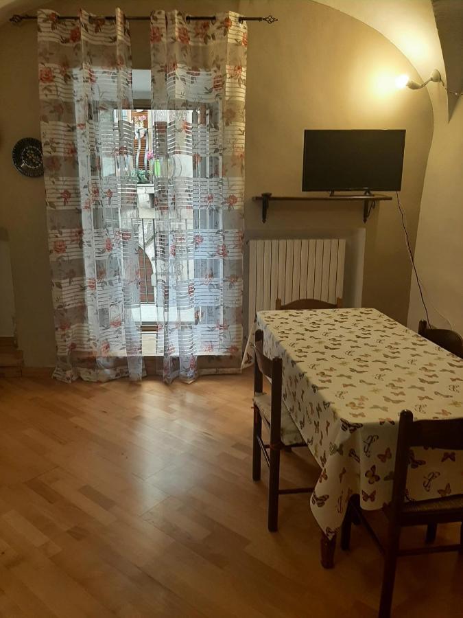 Alloggi Piazza Umberto Primo Pacentro Εξωτερικό φωτογραφία