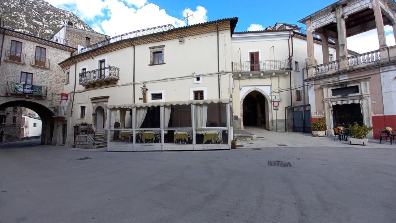 Alloggi Piazza Umberto Primo Pacentro Εξωτερικό φωτογραφία
